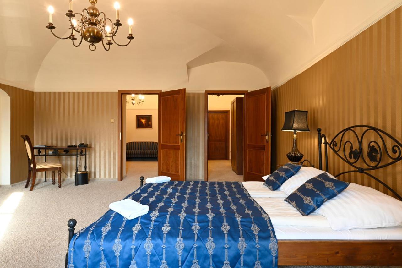 Hotel Boucek Kroměříž Dış mekan fotoğraf