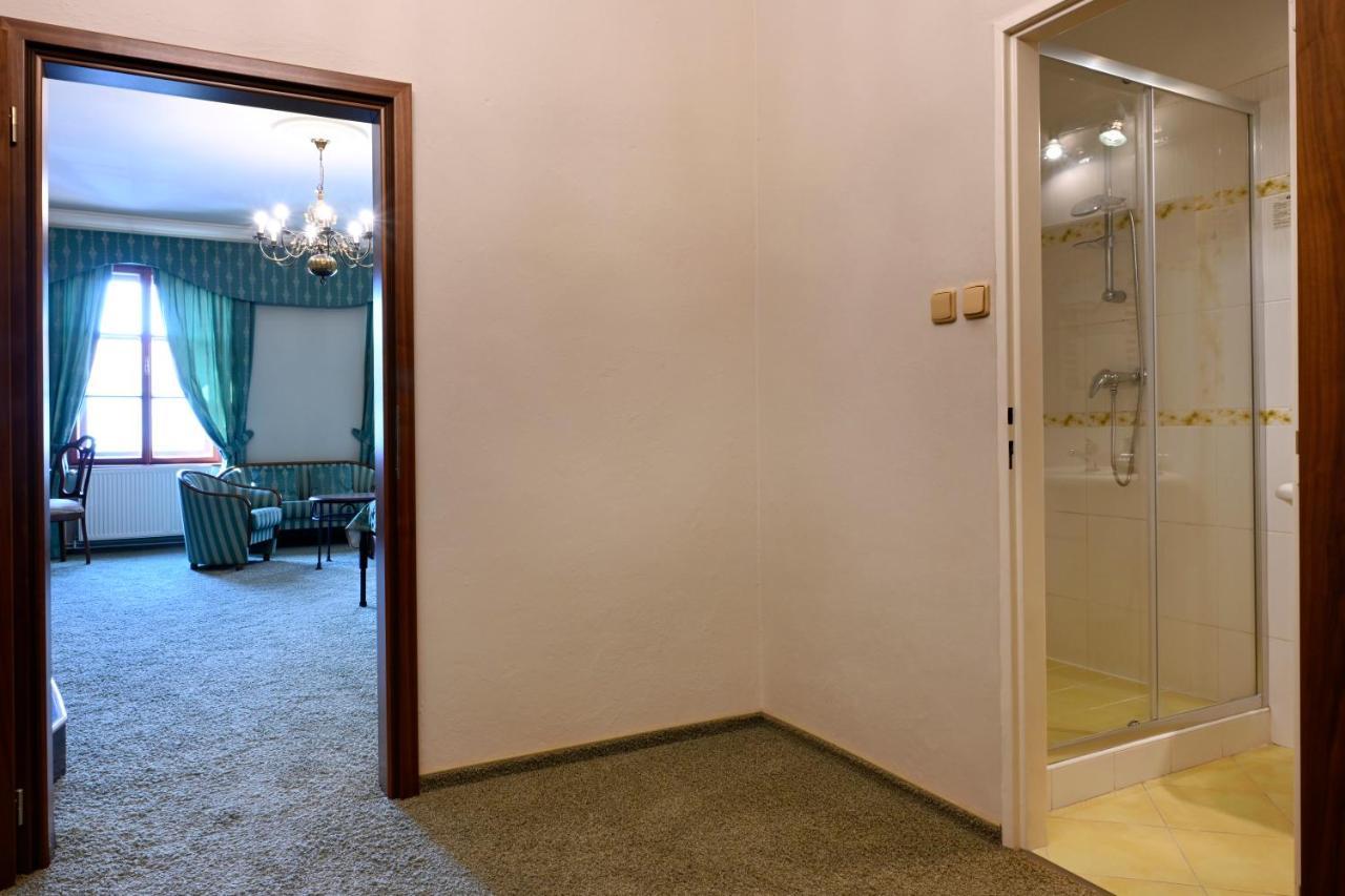 Hotel Boucek Kroměříž Dış mekan fotoğraf