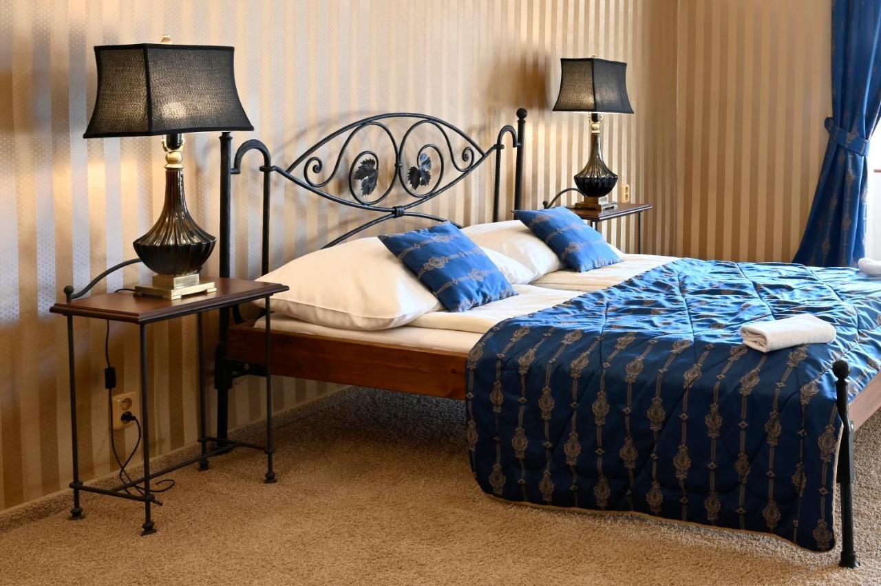 Hotel Boucek Kroměříž Dış mekan fotoğraf