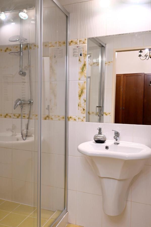Hotel Boucek Kroměříž Dış mekan fotoğraf