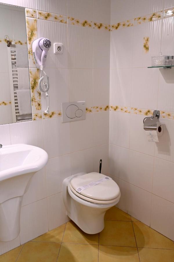 Hotel Boucek Kroměříž Dış mekan fotoğraf