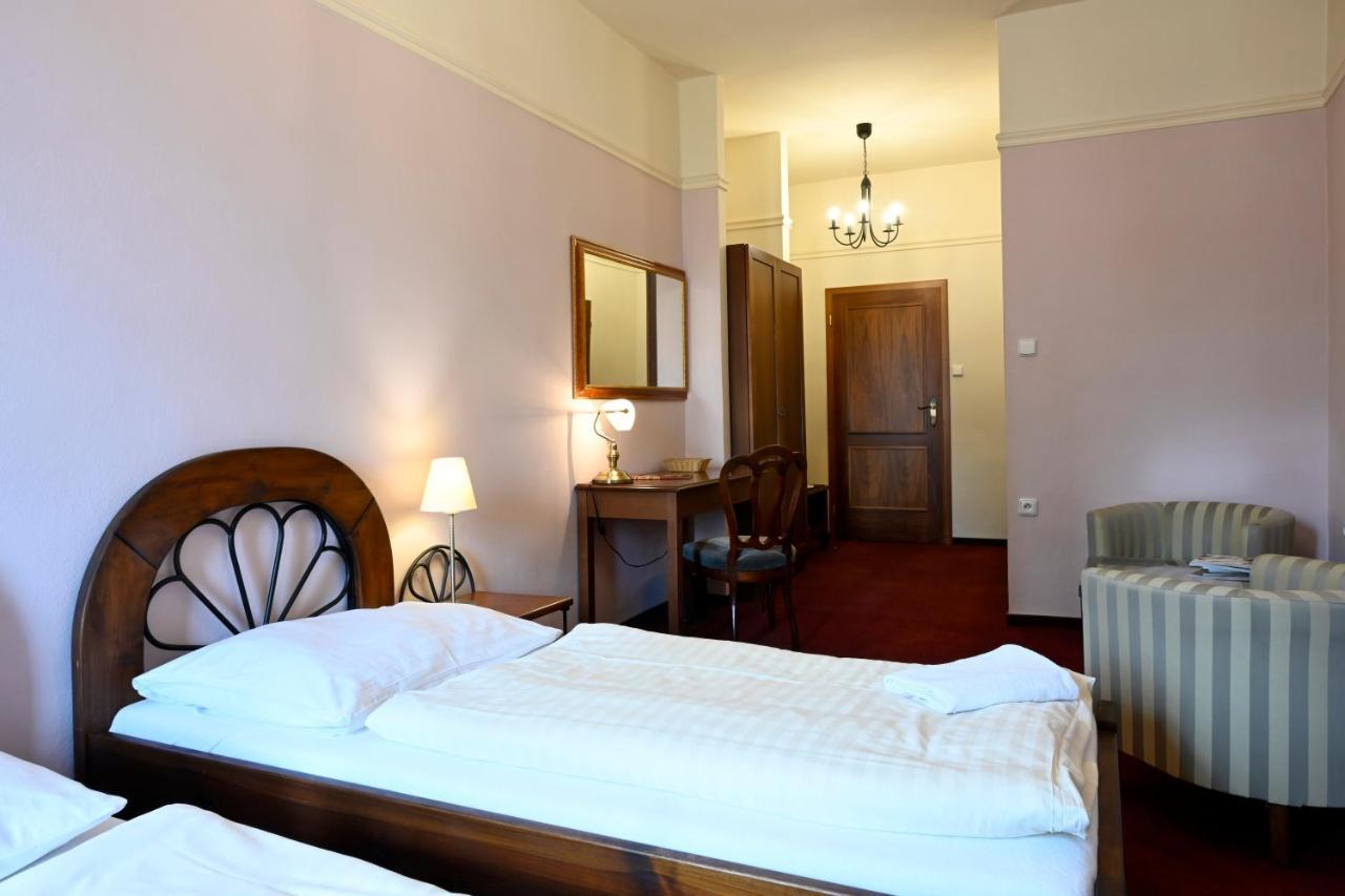 Hotel Boucek Kroměříž Dış mekan fotoğraf
