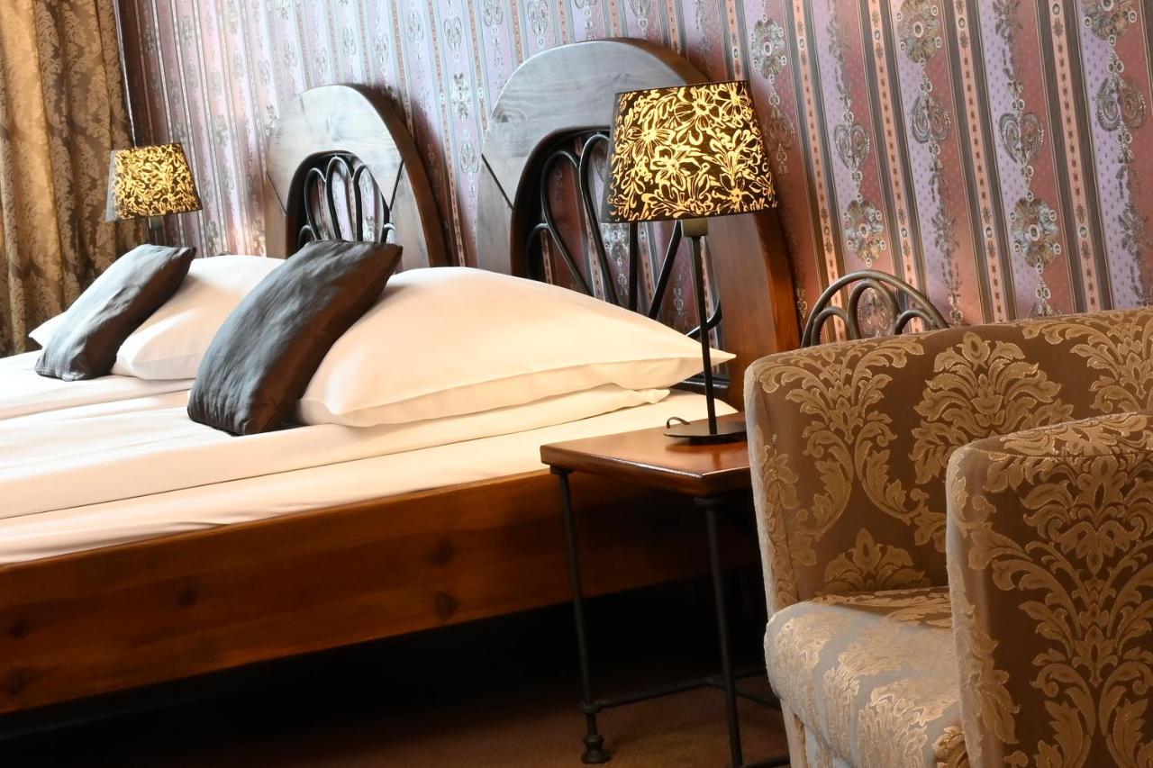 Hotel Boucek Kroměříž Dış mekan fotoğraf