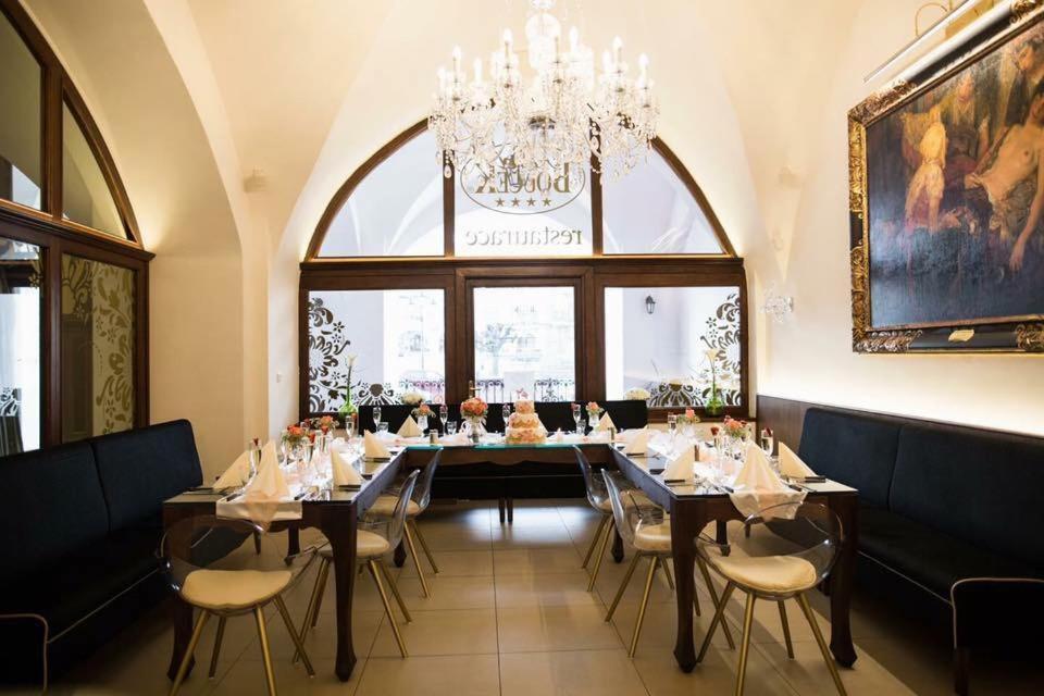 Hotel Boucek Kroměříž Dış mekan fotoğraf